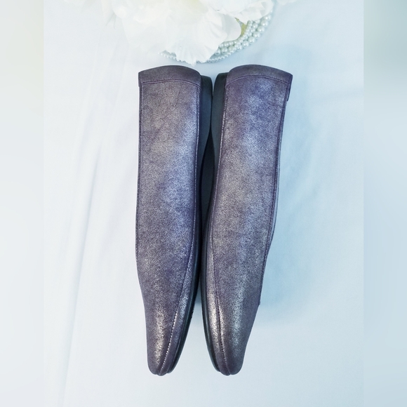 Johnston & Murphy Flats - Picture 5 of 12